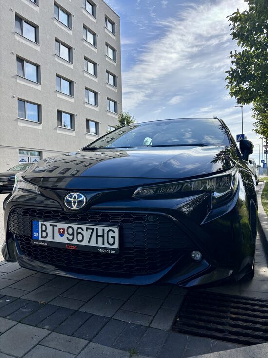 TOYOTA COROLLA COMBI